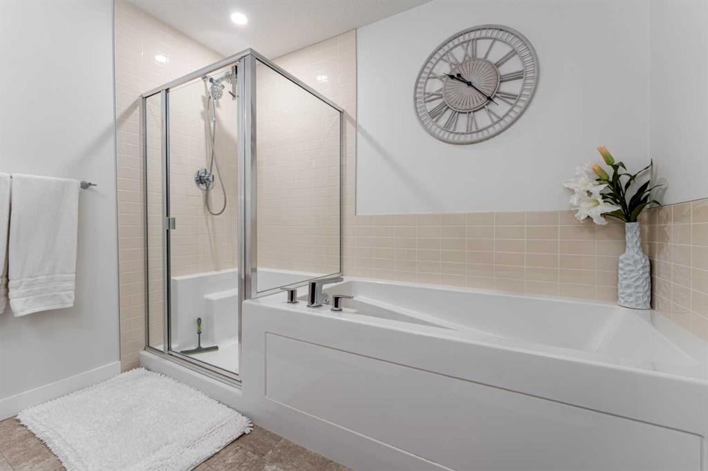 318 Masters Row Se, Calgary, AB - Indoor Photo Showing Bathroom
