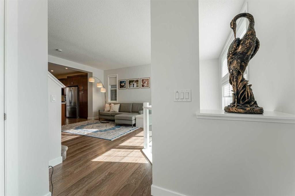 318 Masters Row Se, Calgary, AB - Indoor Photo Showing Other Room