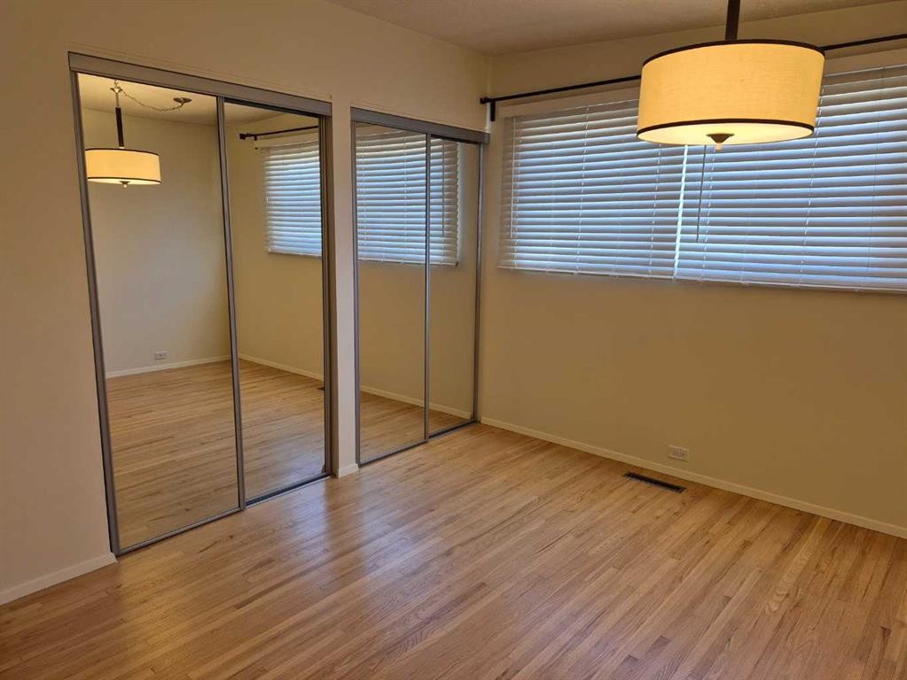 3415 Benton Drive Nw, Calgary, AB - Indoor