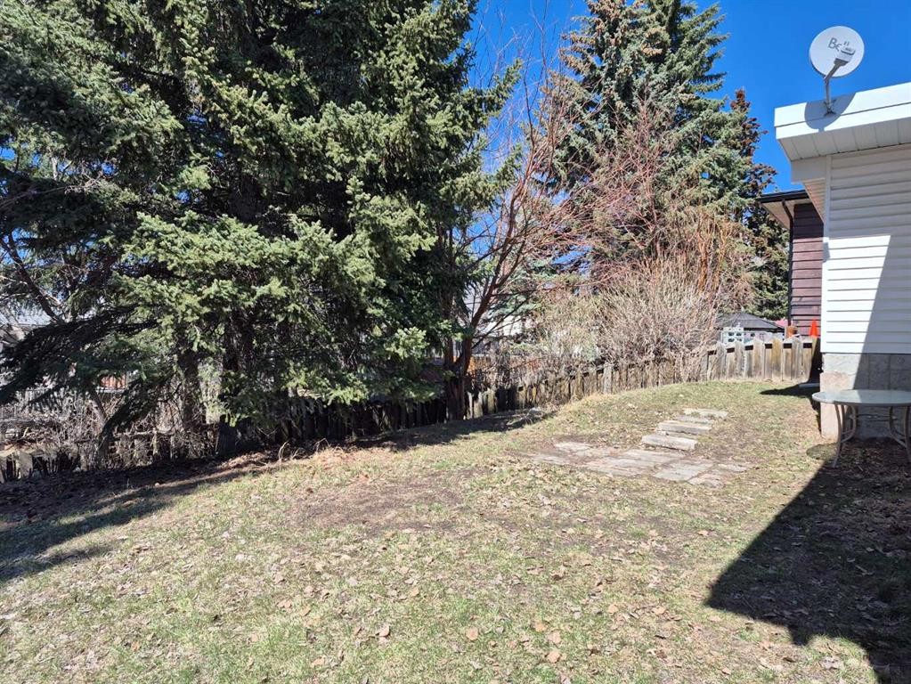 3415 Benton Drive Nw, Calgary, AB - Outdoor