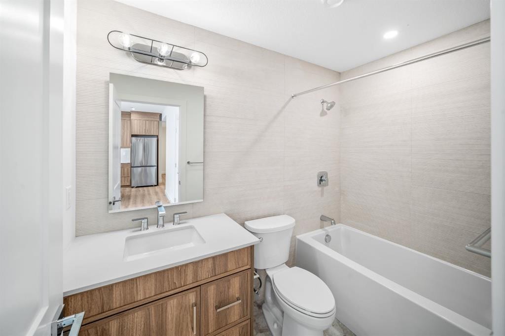 104-10 Cascade Ridge, Canmore, AB - Indoor Photo Showing Bathroom