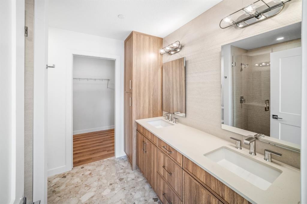 104-10 Cascade Ridge, Canmore, AB - Indoor Photo Showing Bathroom