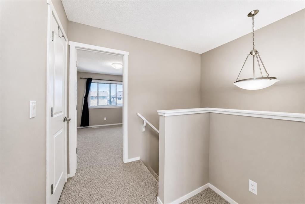 120 Evansridge Court Nw, Calgary, AB - Indoor Photo Showing Other Room