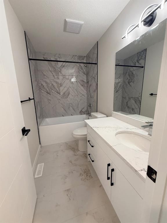 1927 Mccaskill Drive, Crossfield, AB - Indoor Photo Showing Bathroom