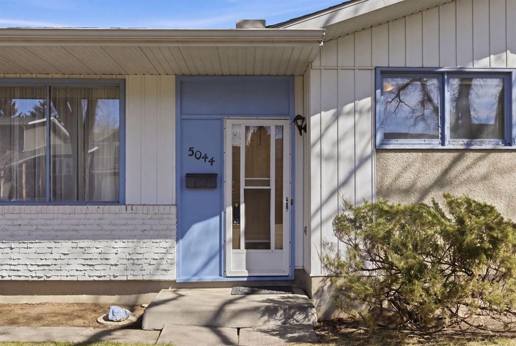 5044 Norris Road Nw, Calgary, AB - Outdoor