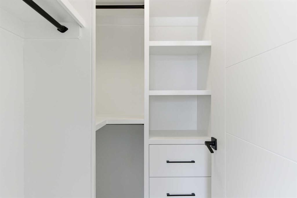 2119 Mackay Road Nw, Calgary, AB - Indoor