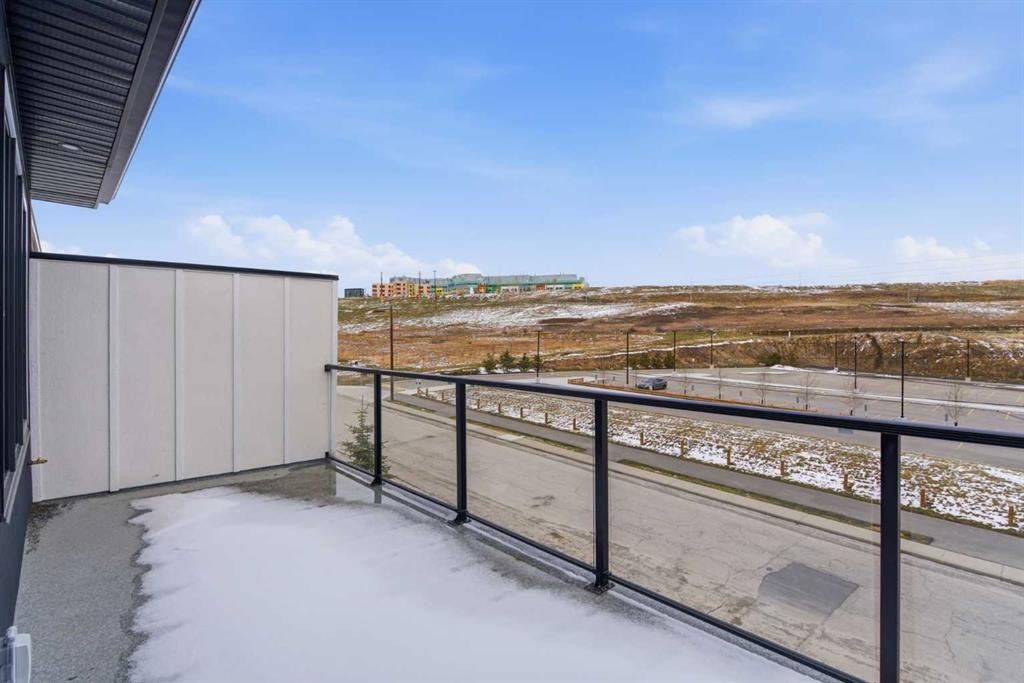 2119 Mackay Road Nw, Calgary, AB - Outdoor With Balcony