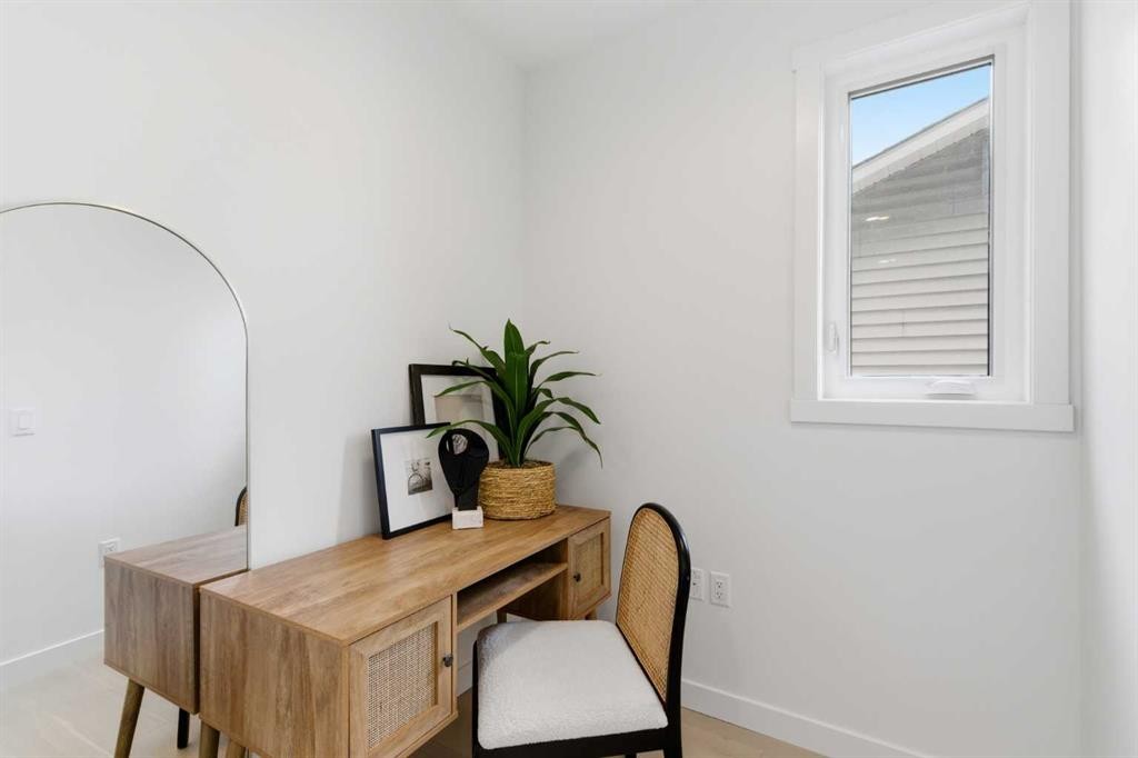 2119 Mackay Road Nw, Calgary, AB - Indoor