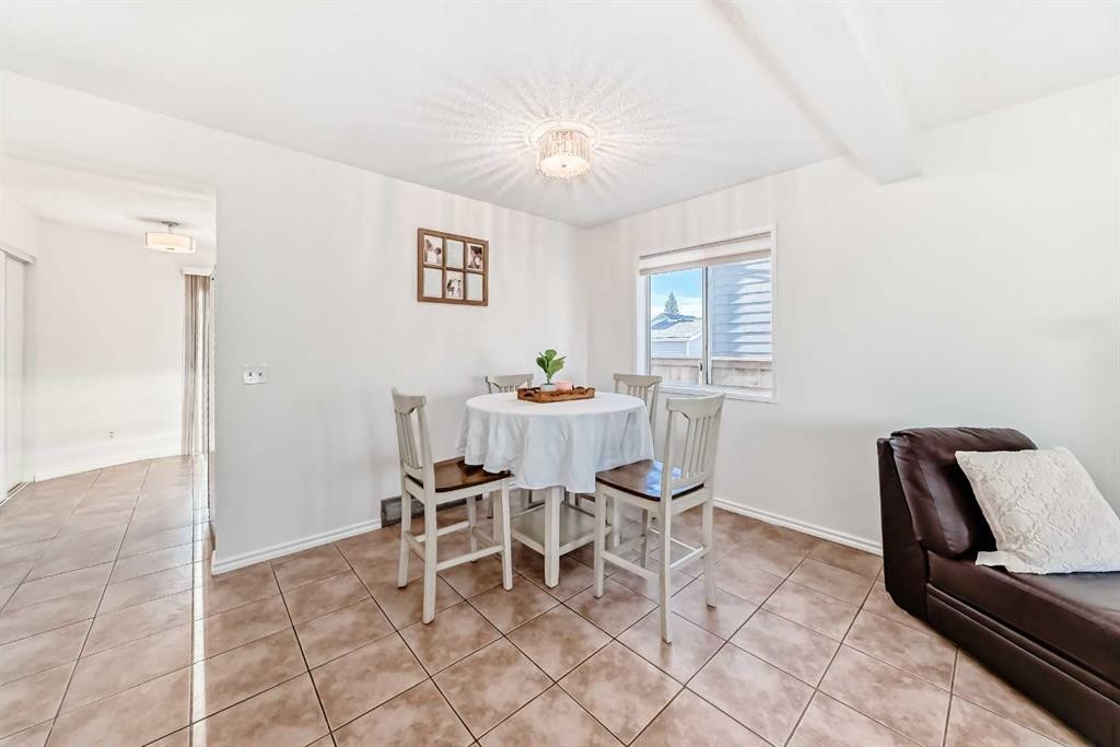 11 Martinridge Place Ne, Calgary, AB - Indoor Photo Showing Dining Room