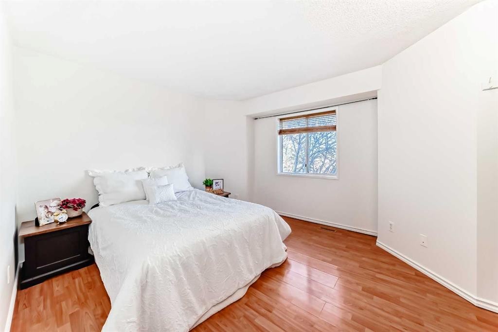 11 Martinridge Place Ne, Calgary, AB - Indoor Photo Showing Bedroom