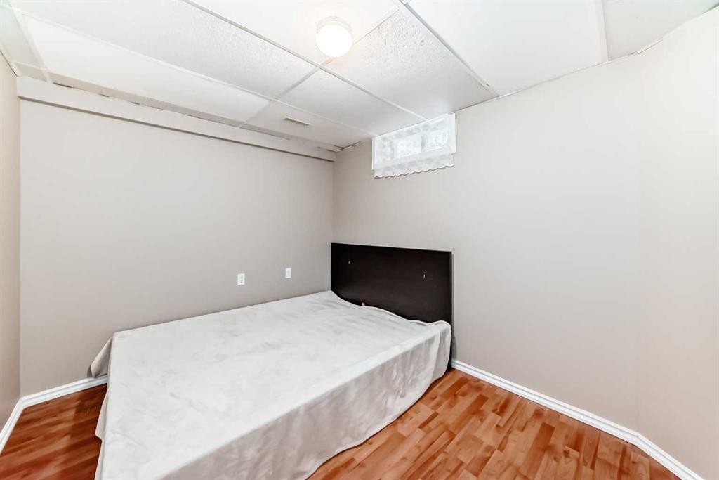 11 Martinridge Place Ne, Calgary, AB - Indoor Photo Showing Bedroom