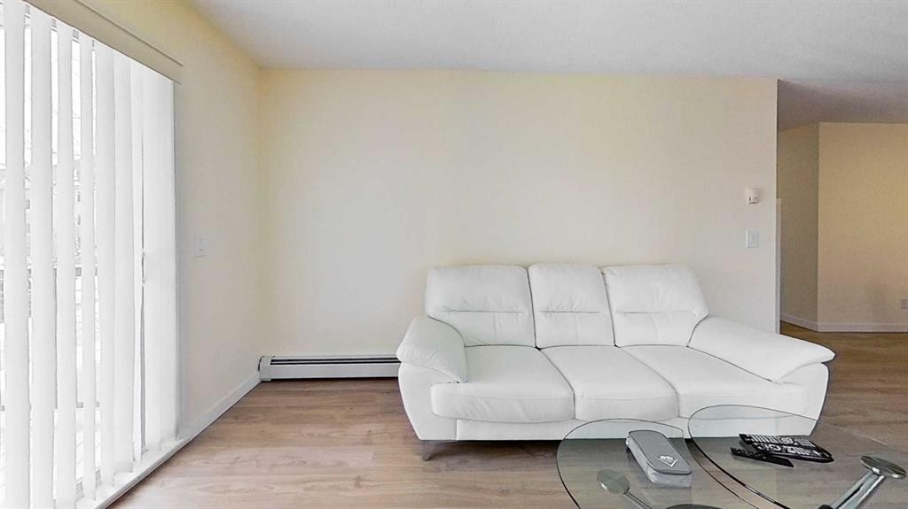 1202-2395 Eversyde Avenue Sw, Calgary, AB - Indoor