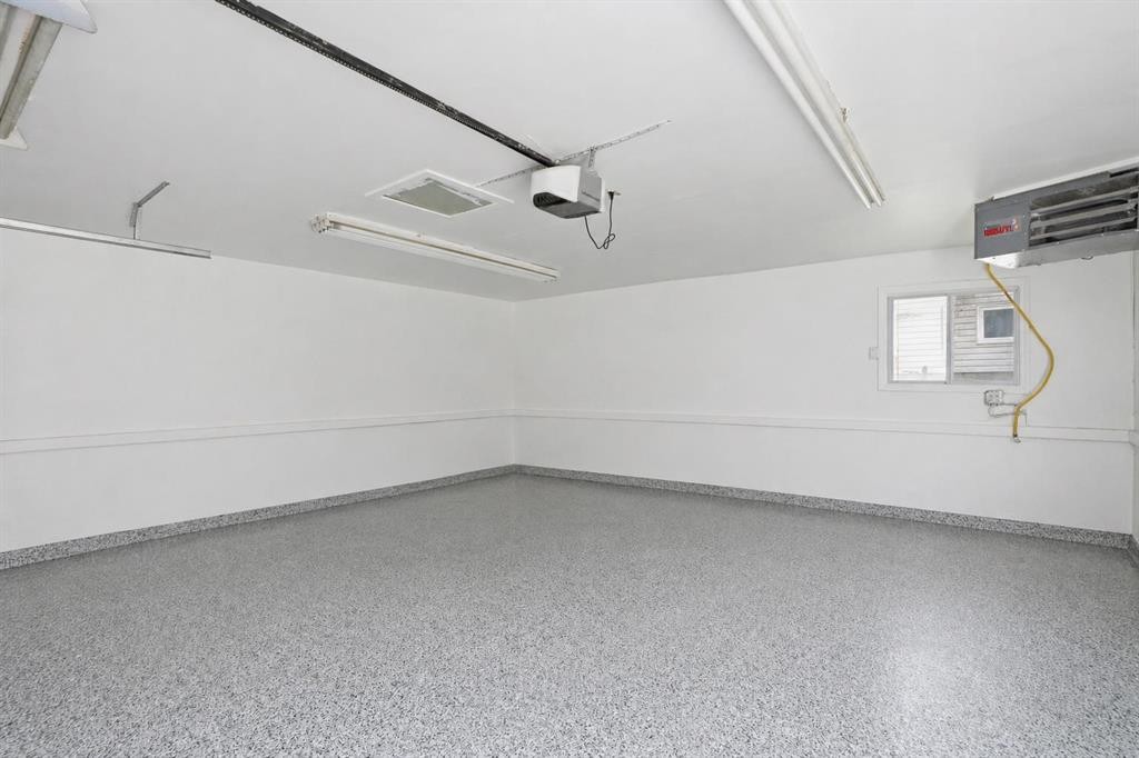 203 Shawglen Road Sw, Calgary, AB - Indoor Photo Showing Other Room