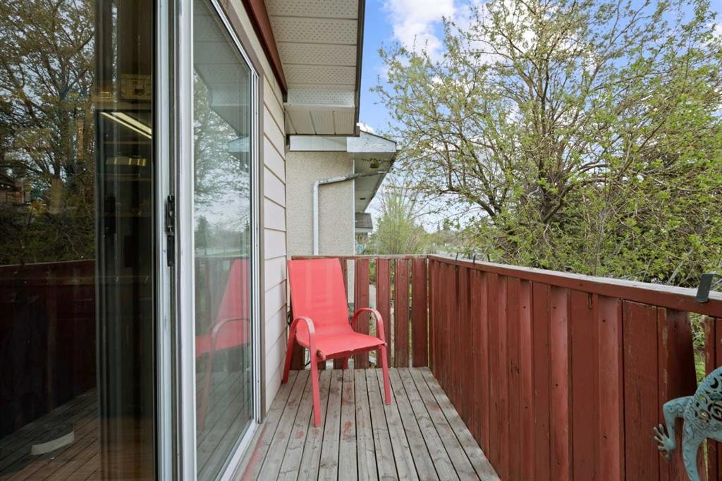 1521 44 Street Se, Calgary, AB - Outdoor With Exterior