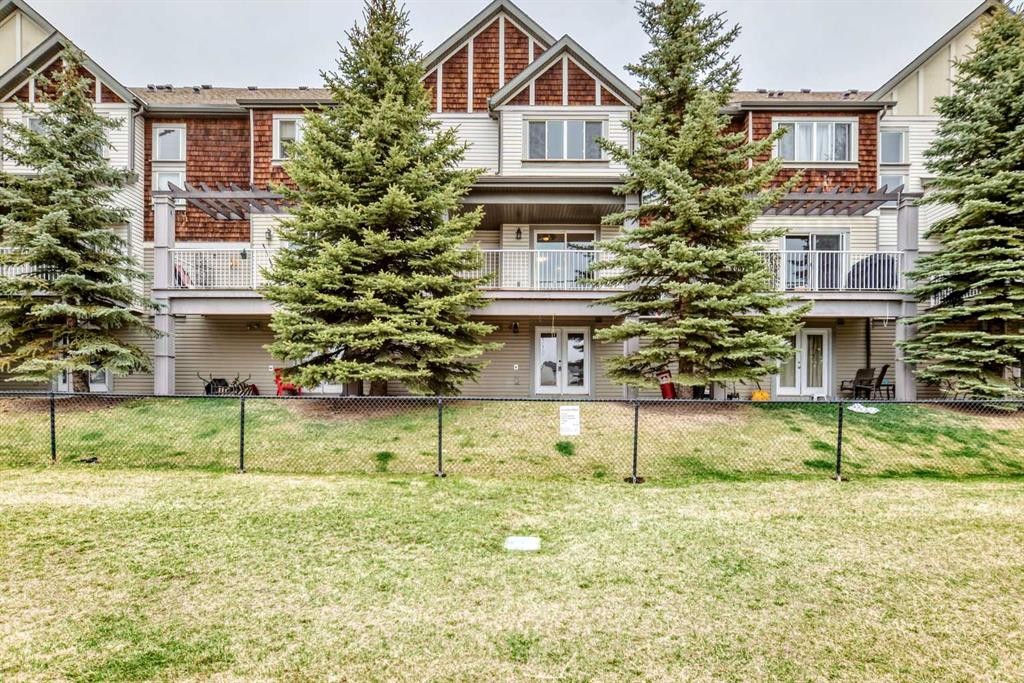80 Copperstone Cove Se, Calgary, AB - Outdoor With Facade