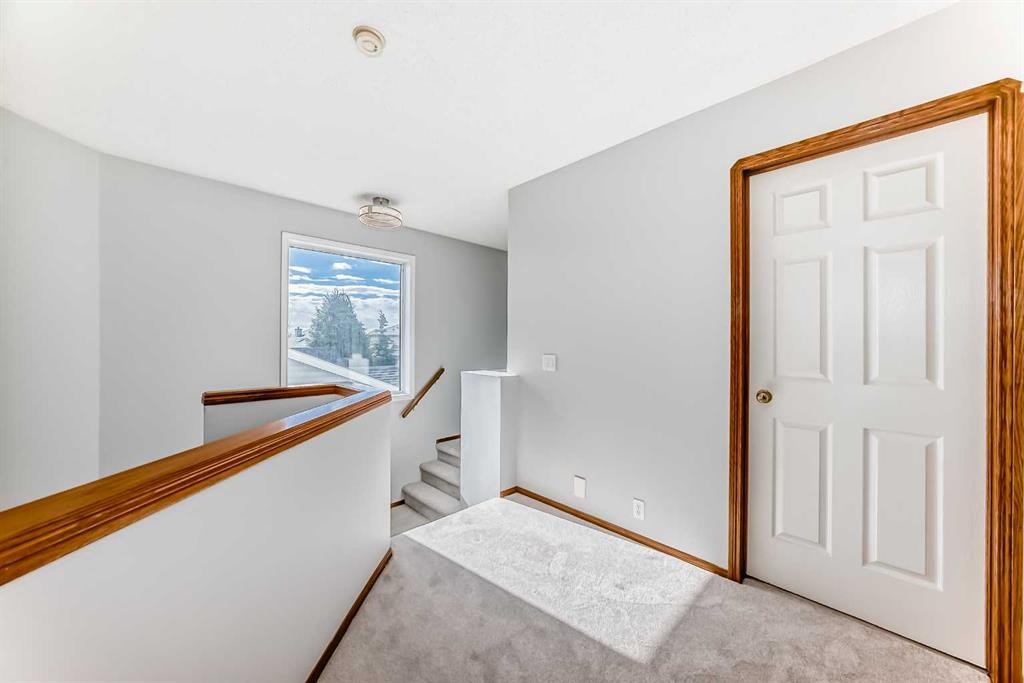 128 Harvest Park Road Ne, Calgary, AB - Indoor Photo Showing Other Room