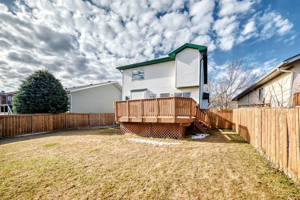 128 Harvest Park Road Ne, Calgary, AB - Outdoor