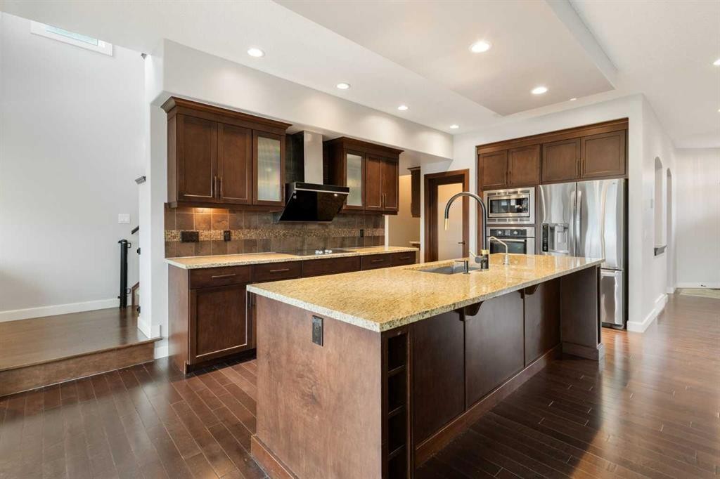 13 Sage Hill Landing Nw, Calgary, AB - Indoor Photo Showing Kitchen With Stainless Steel Kitchen With Upgraded Kitchen