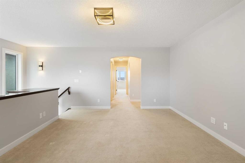 13 Sage Hill Landing Nw, Calgary, AB - Indoor Photo Showing Other Room