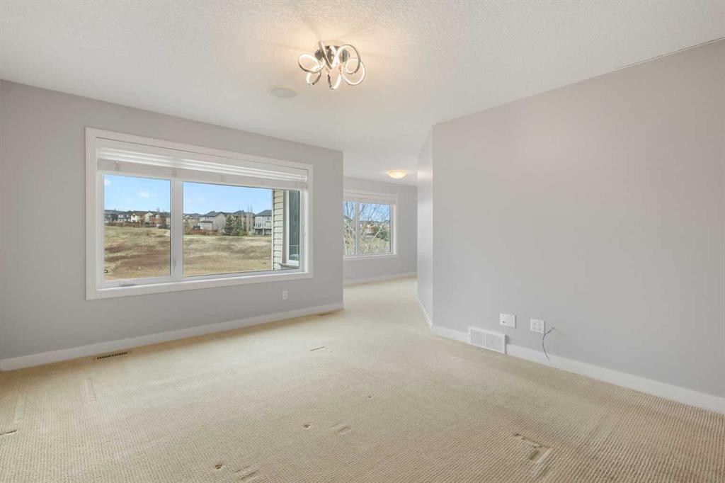 13 Sage Hill Landing Nw, Calgary, AB - Indoor Photo Showing Other Room