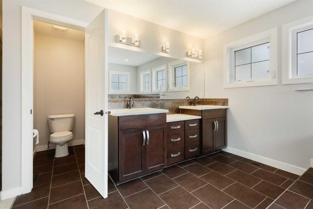 13 Sage Hill Landing Nw, Calgary, AB - Indoor Photo Showing Bathroom