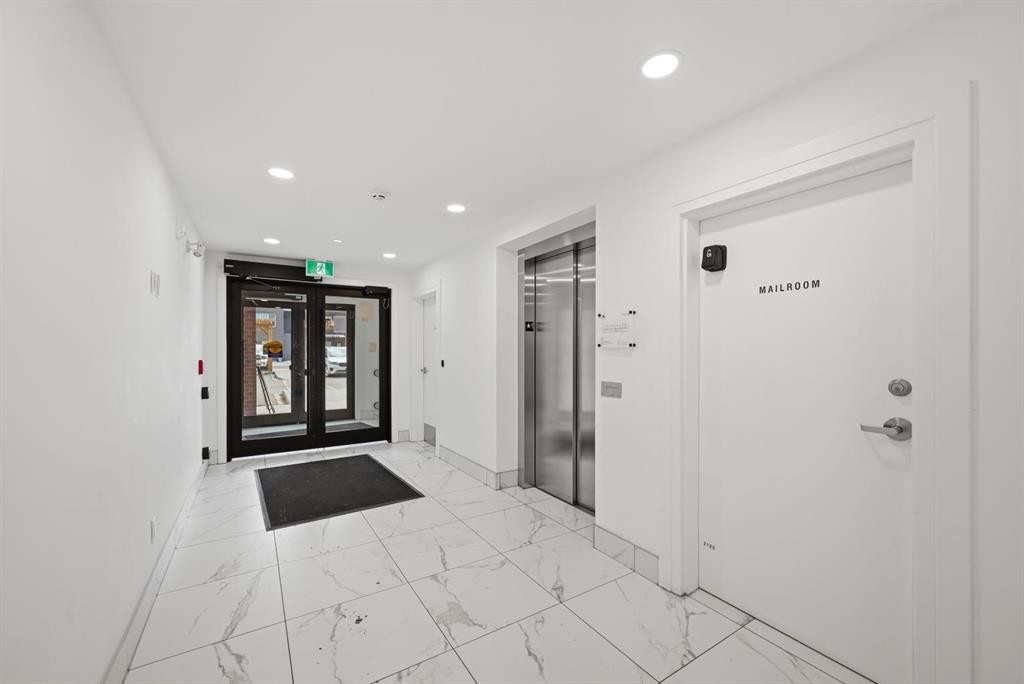 2304-44 Skyview Parkway, Calgary, AB - Indoor Photo Showing Other Room