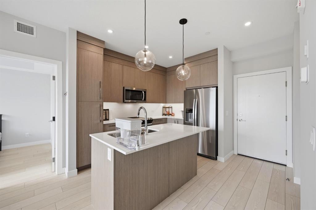 2304-44 Skyview Parkway, Calgary, AB - Indoor Photo Showing Kitchen With Upgraded Kitchen