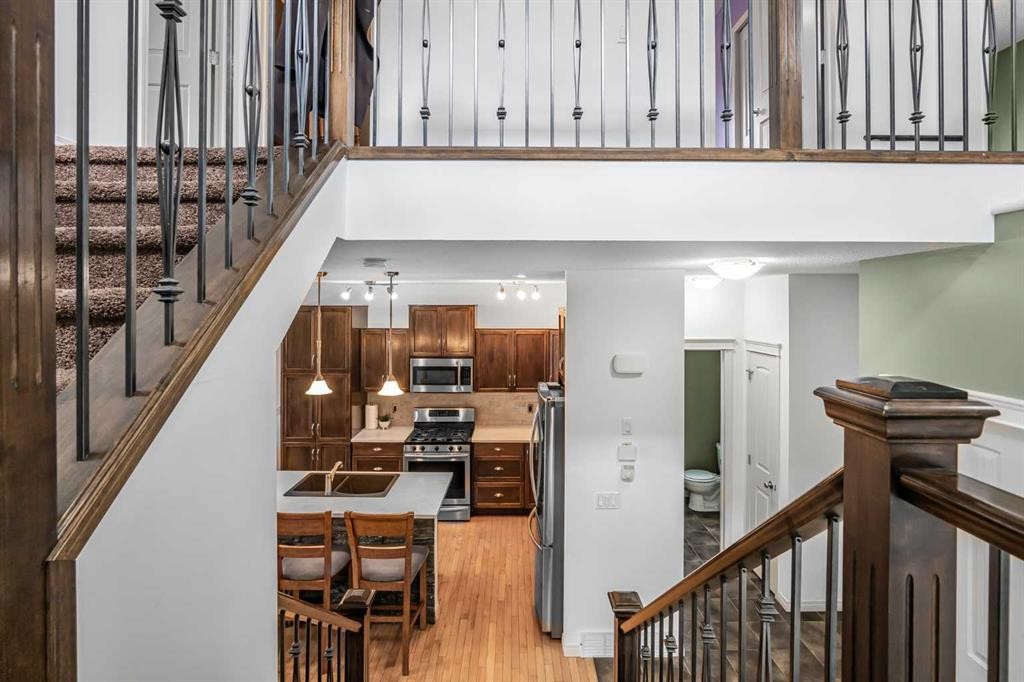 76 Heritage Hill, Cochrane, AB - Indoor