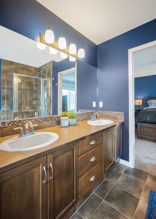 76 Heritage Hill, Cochrane, AB - Indoor Photo Showing Bathroom