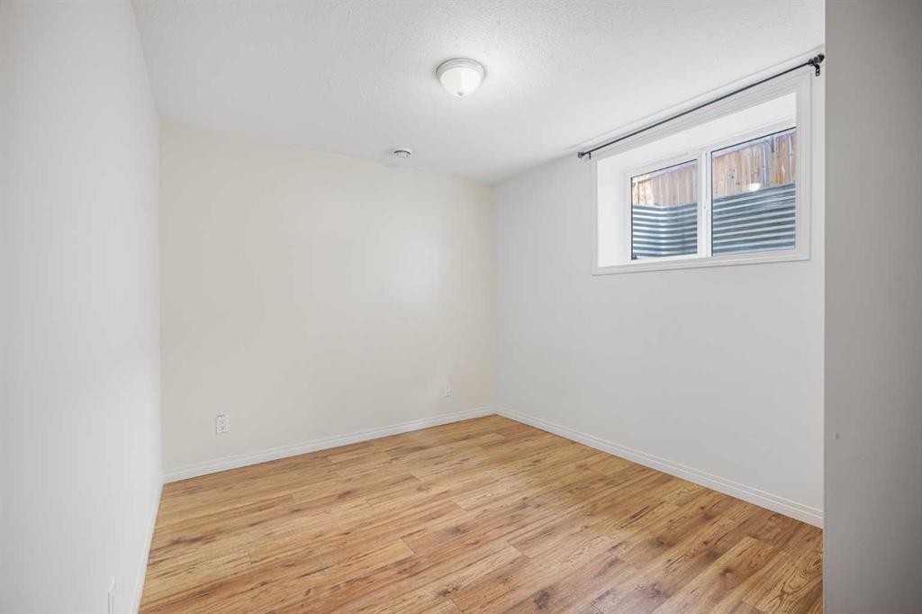 76 Heritage Hill, Cochrane, AB - Indoor Photo Showing Other Room