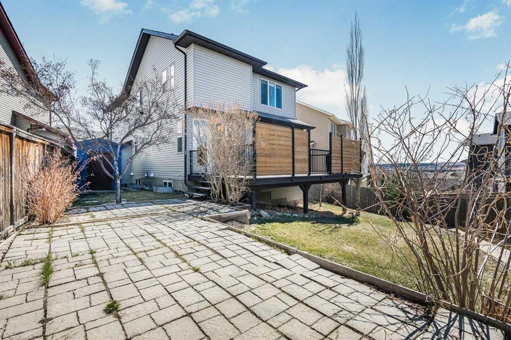 76 Heritage Hill, Cochrane, AB - Outdoor