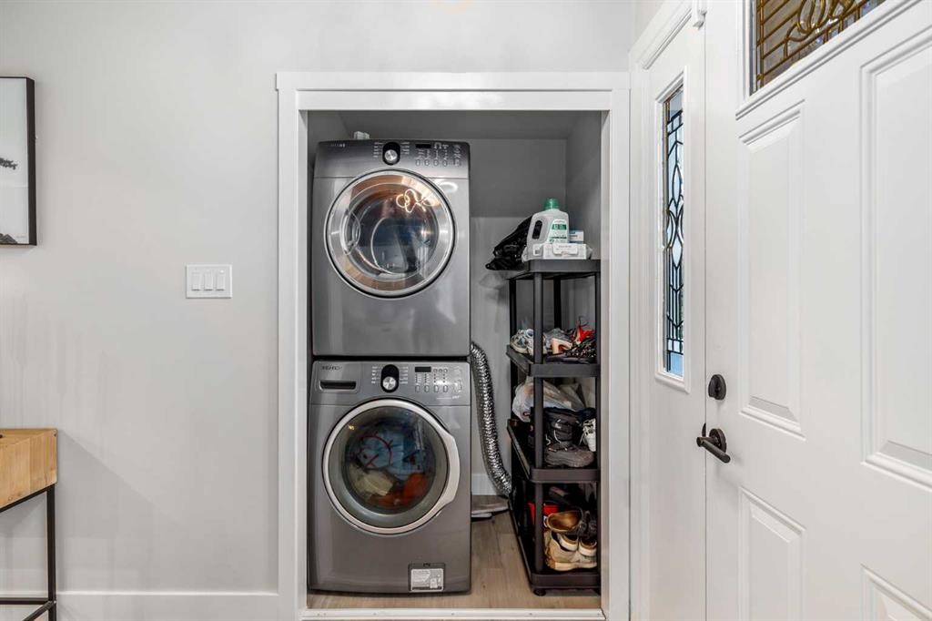 310 Wascana Crescent Se, Calgary, AB - Indoor Photo Showing Laundry Room