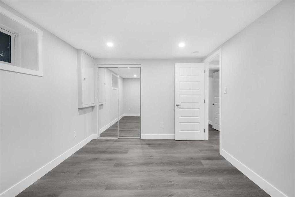 310 Wascana Crescent Se, Calgary, AB - Indoor
