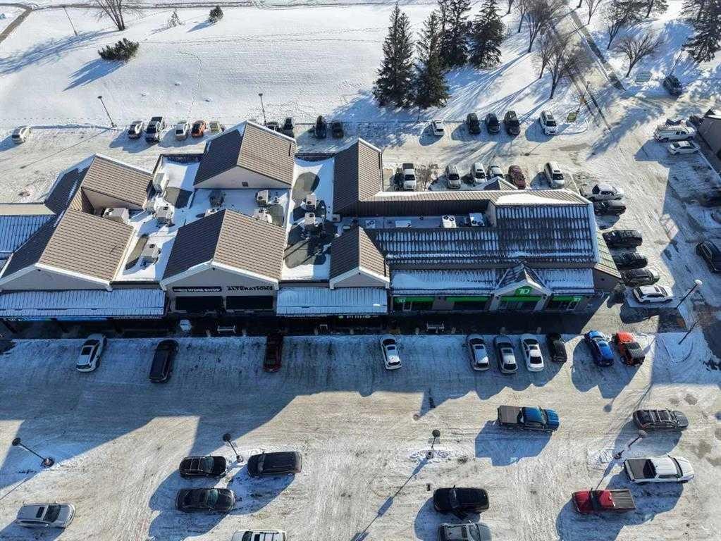 1600 90 Avenue, Calgary, AB