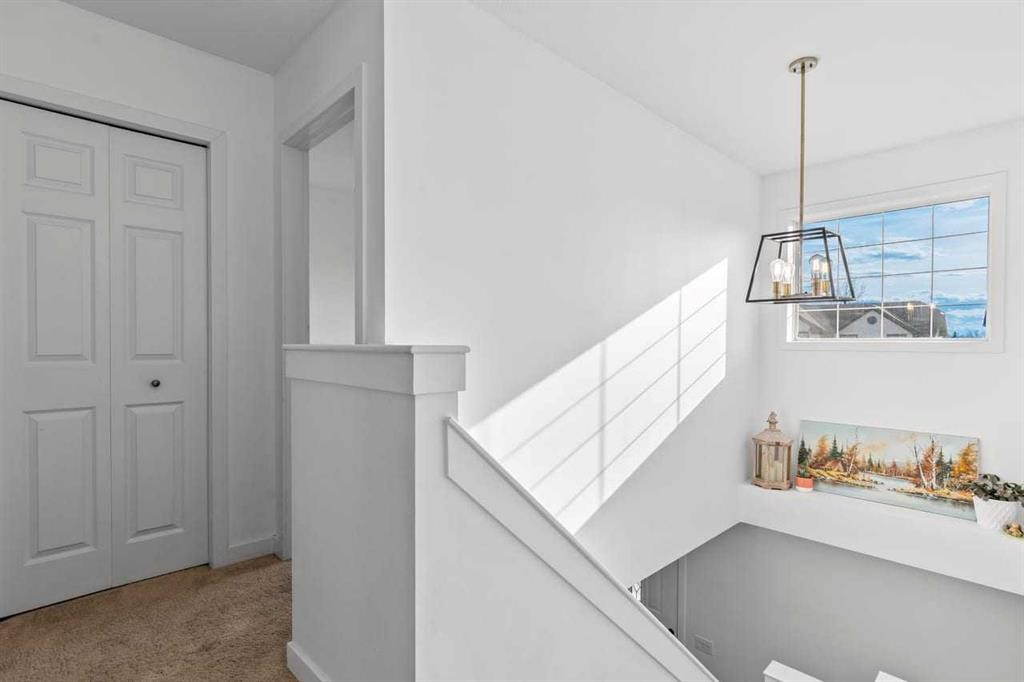 72 Crystalridge Crescent, Okotoks, AB - Indoor Photo Showing Other Room
