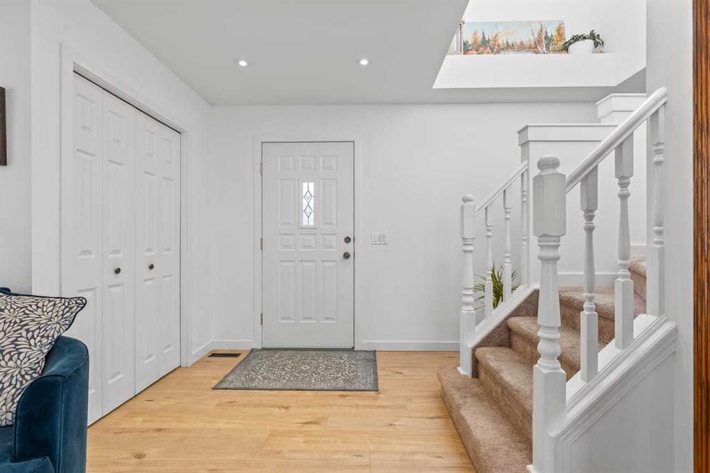 72 Crystalridge Crescent, Okotoks, AB - Indoor Photo Showing Other Room