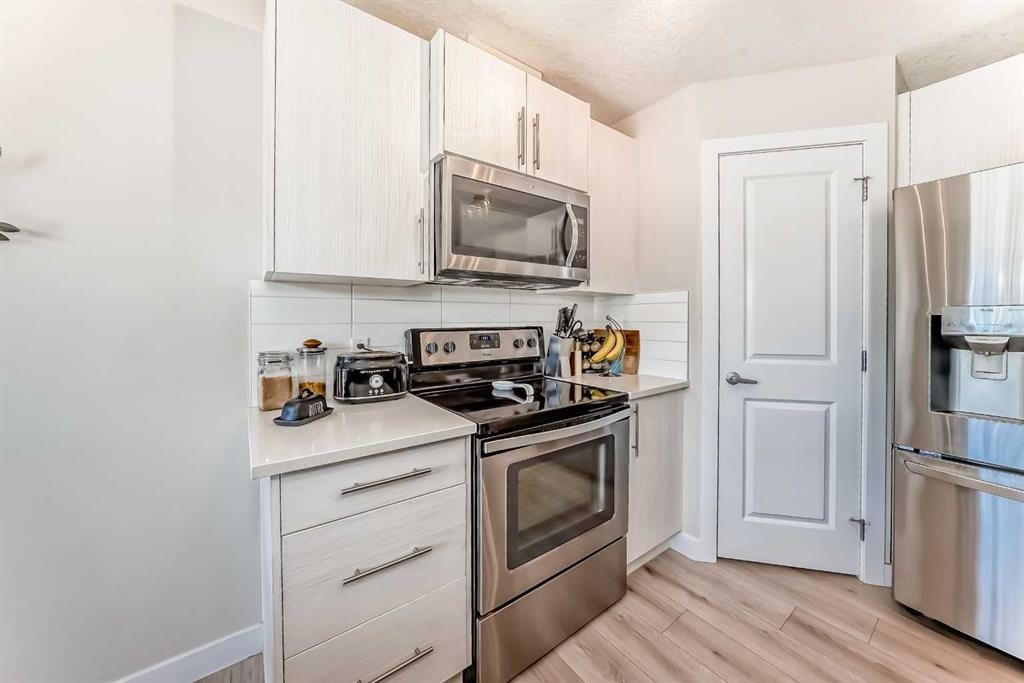 434 Sage Hill Grove Nw, Calgary, AB - Indoor Photo Showing Kitchen With Stainless Steel Kitchen