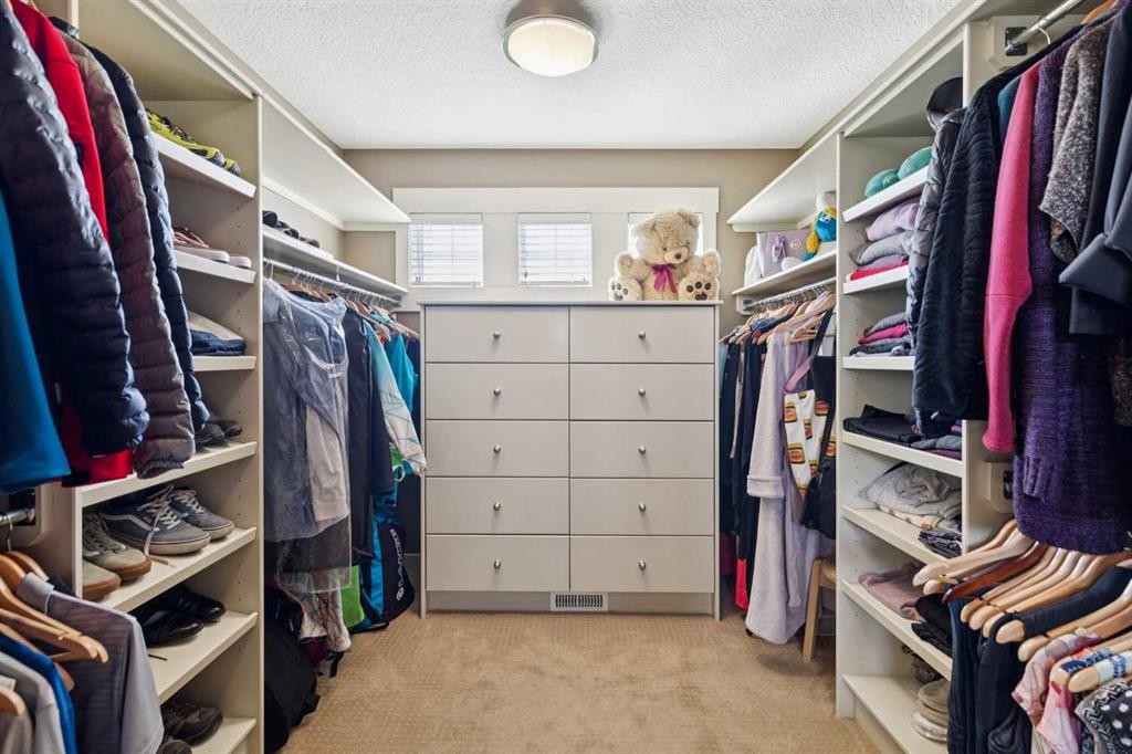 44 Aspen Summit Drive Sw, Calgary, AB - Indoor With Storage