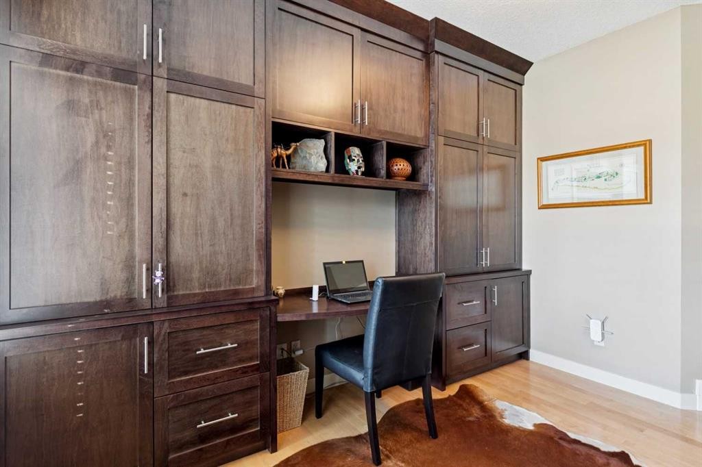 44 Aspen Summit Drive Sw, Calgary, AB - Indoor Photo Showing Office