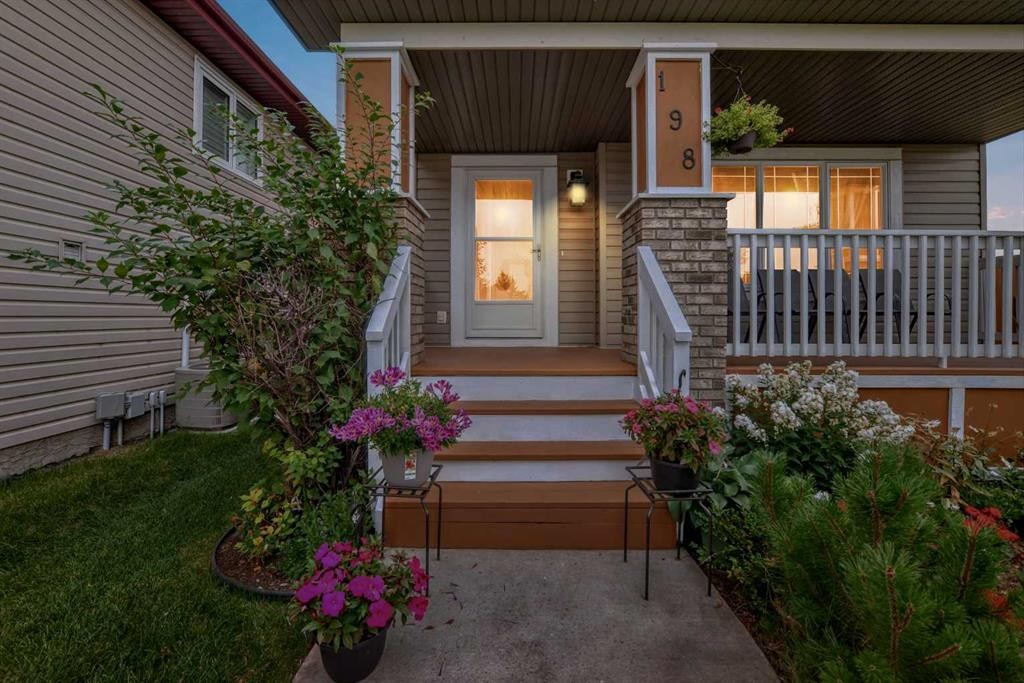 198 Copperfield Gardens Se, Calgary, AB - Outdoor With Deck Patio Veranda