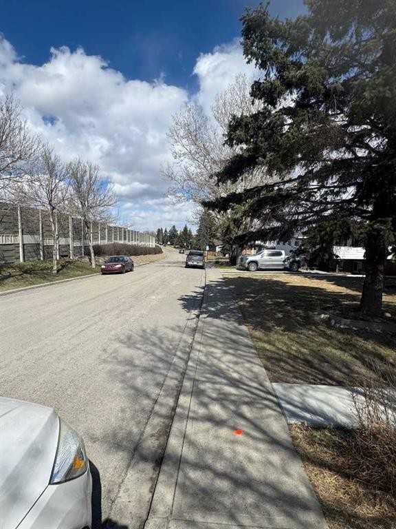 201 Holland Street Nw, Calgary, AB - Outdoor With View