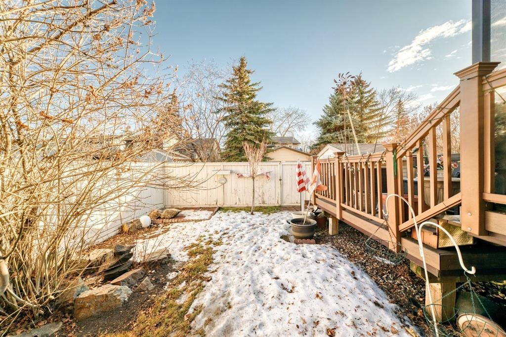 274 Templeview Way Ne, Calgary, AB - Outdoor