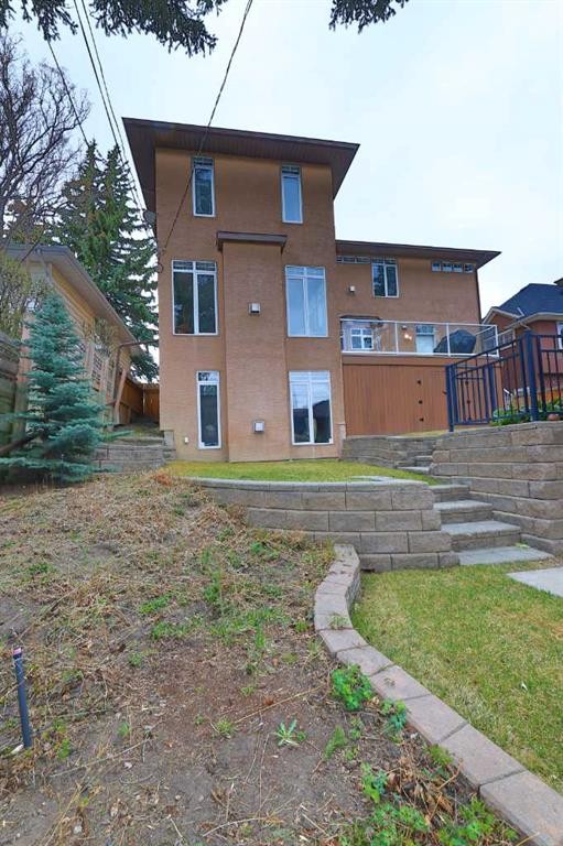 15 Rosery Drive Nw, Calgary, AB - Outdoor