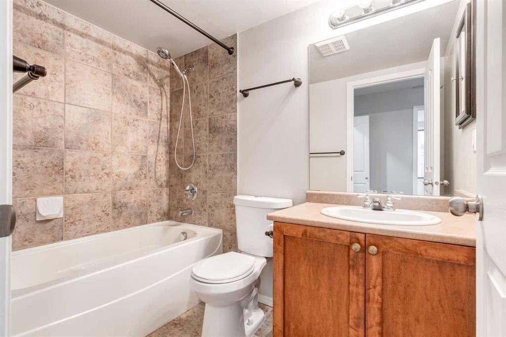 1014-1111 6 Avenue Sw, Calgary, AB - Indoor Photo Showing Bathroom