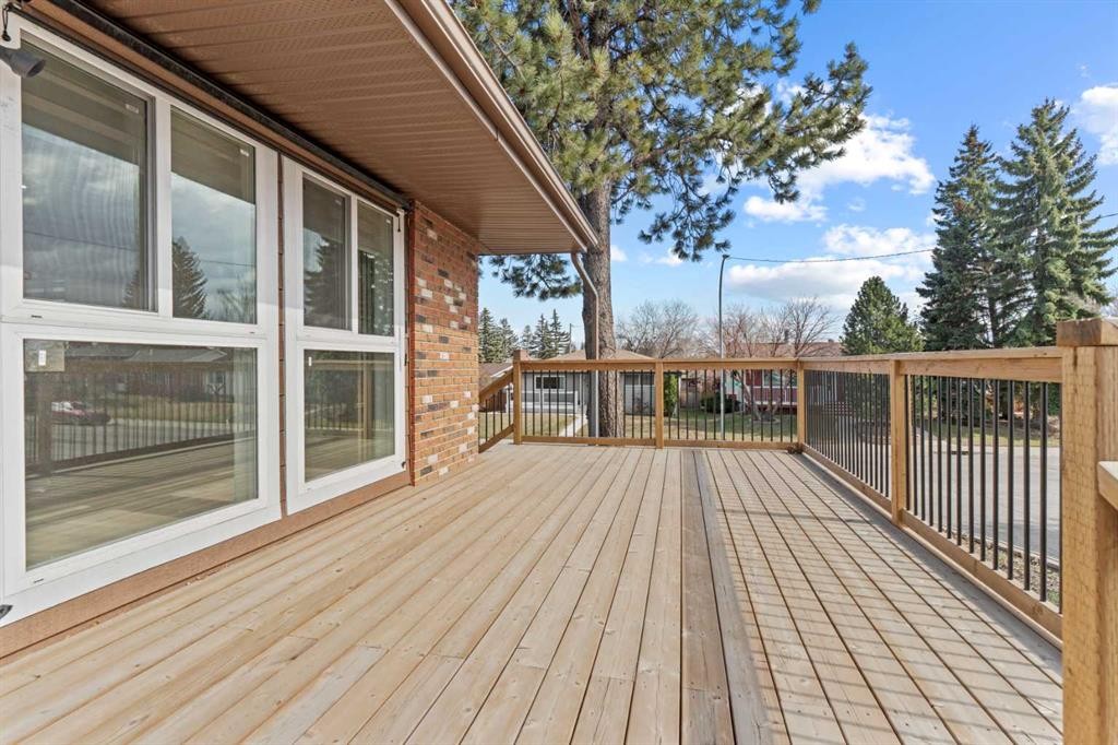 304 Huntbourne Hill Ne, Calgary, AB - Outdoor With Deck Patio Veranda With Exterior