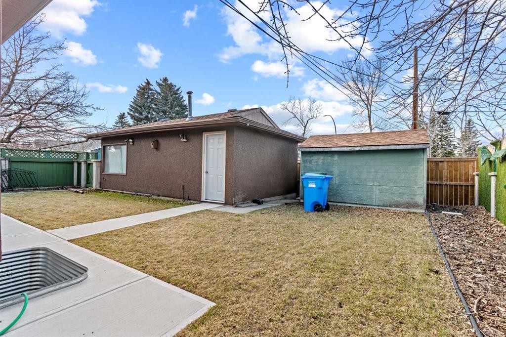 304 Huntbourne Hill Ne, Calgary, AB - Outdoor