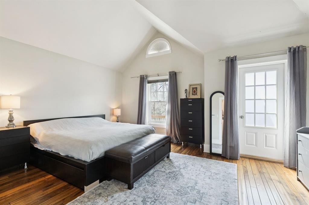 612 23 Avenue Sw, Calgary, AB - Indoor Photo Showing Bedroom