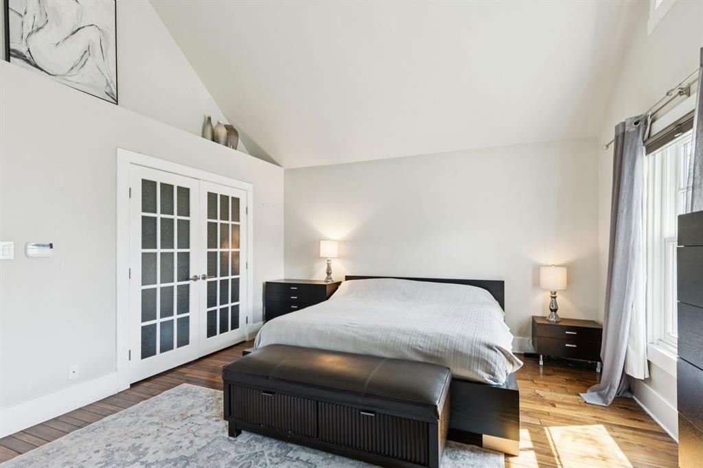 612 23 Avenue Sw, Calgary, AB - Indoor Photo Showing Bedroom