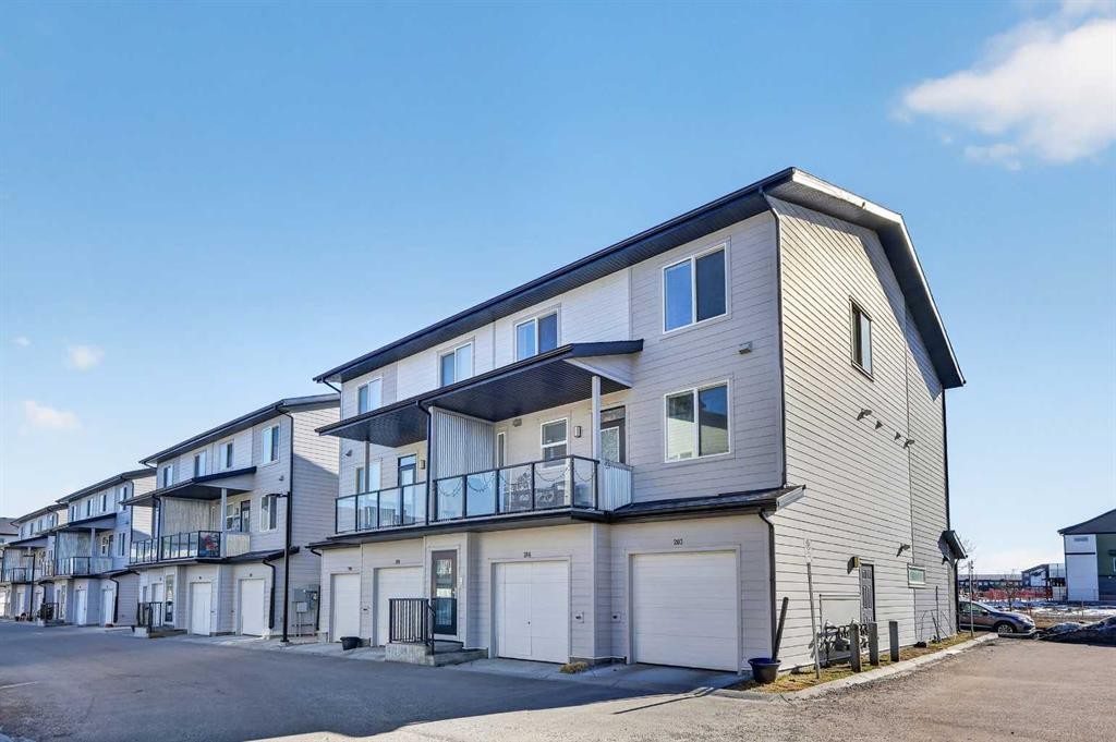 203-445 Redstone Walk Ne, Calgary, AB - Outdoor