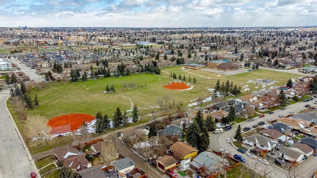 116 Dovercrest Way Se, Calgary, AB - Outdoor With View